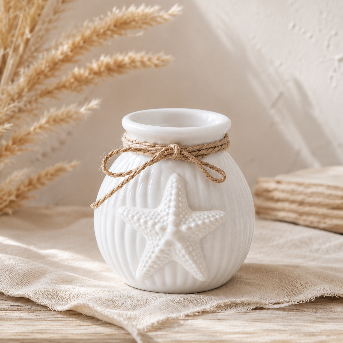 Maritime Vase mit Seestern | Keramikvase Weiß | Küstendeko | Beach House Dekoration | Maritime Deko | Geschenk für Meeresliebhaber