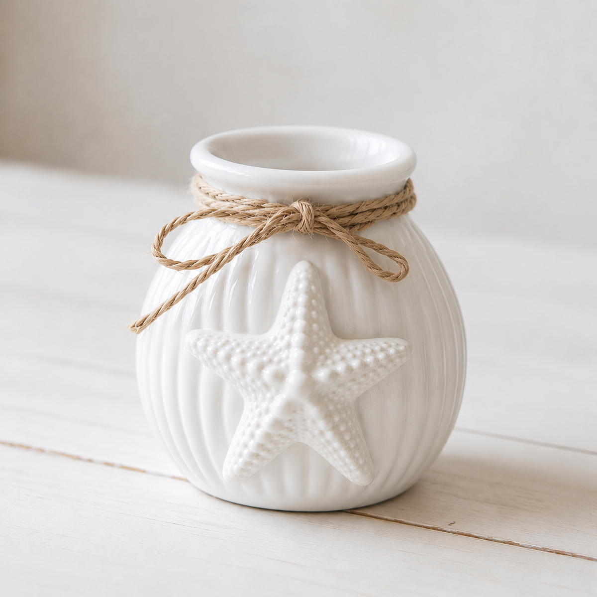 Maritime Vase mit Seestern | Keramikvase Weiß | Küstendeko | Beach House Dekoration | Maritime Deko | Geschenk für Meeresliebhaber