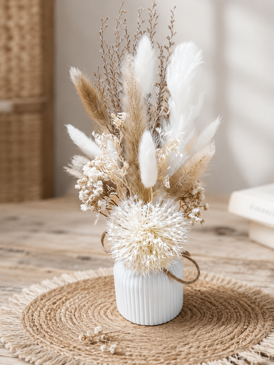 Trockenblumenstrauß mit Vase | Bohostrauß | Hochzeitsdekoration Tisch | kleiner Strauß beige weiß | Tischdeko